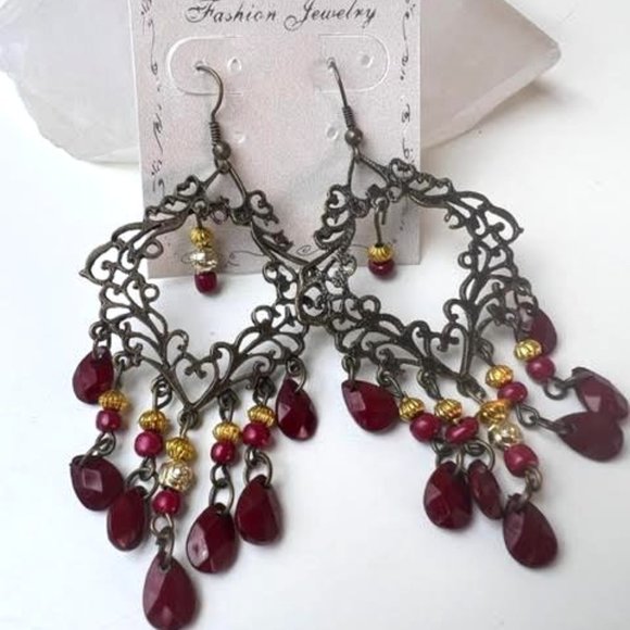2/$14 🌺 Boho Burgundy Dangle Chandelier Earrings - Picture 1 of 4